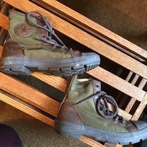 Converse size 7 men’s